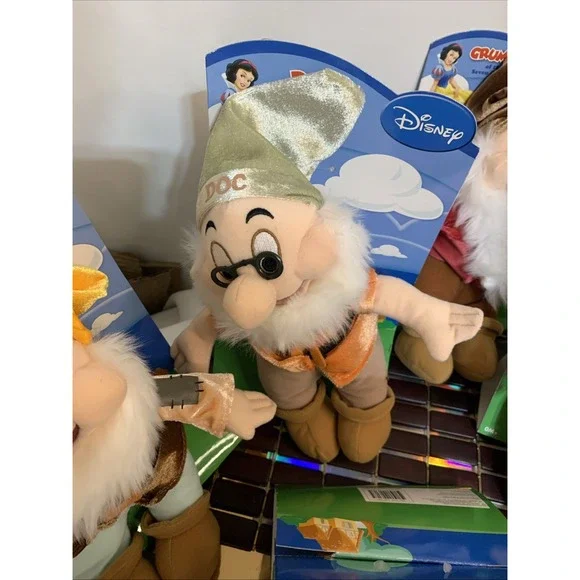 6 Walt Disney Snow White Seven Dwarfs Stuffed‎ Plush NEW On Card 11 Inch - Picture 7 of 8